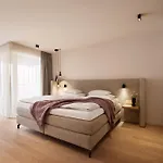 Ξενοδοχείο με διαμερίσματα Haven Mountain Retreat 4*