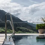 Aparthotel Haven Mountain Retreat 4*