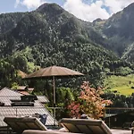 Aparthotel Haven Mountain Retreat 4*
