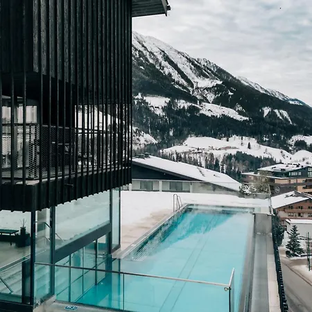 Апарт-отель Haven Mountain Retreat